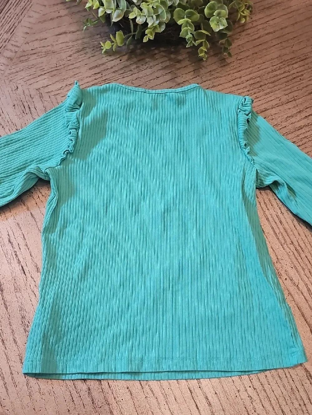 H&M Turquoise Green Ribbed Knit Top with Ruffle Trim Size 8/10 - Picture 6 of 7